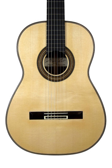 Andrea Vailati - classical guitar  