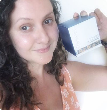 bioaqua, reseña bioaqua, mascara para ojos bioaqua, golden osmanthus bioaqua, blog de belleza, cuidados de belleza mujeres mayores de 40, cuidando la piel despues de los 40, combatir ojeras, eliminar ojeras