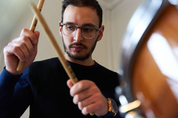 Michael Büchi Inhaber der Time to Groove Schlagzeugschule Hallwil