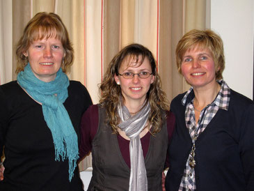 Susanne Gleitze, Kassiererin;   Cindy Schmitt, Stellv. Frauenleiterin;   Annette Flemnitz, 1. Frauenleiterin