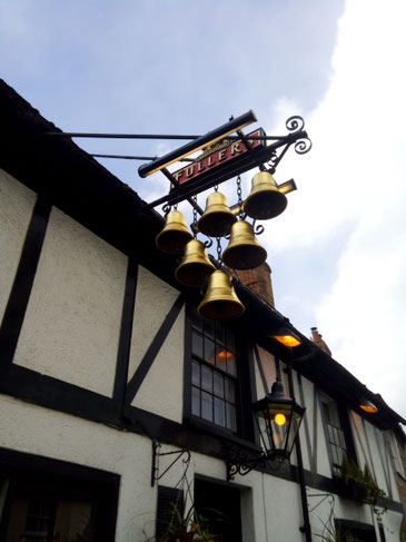 six bells, old pub signs, fullers, thame, Oxfordshire pubs