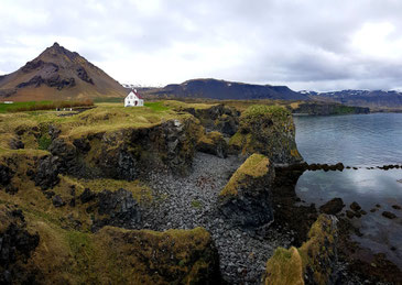 Einsames Haus an der Küste von Arnarstapi - Exklusive Islandsrundreise von My own Travel ©My own Travel