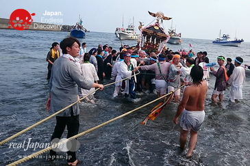 平塚三嶋神社例大祭, 須賀のまつり, 2016年7月17日, 平塚海岸, 浜降祭, 禊ぎ