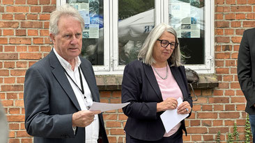 Vorstandsvorsitzender Stephan Reuß bei seiner Rede mit mit Frau Ministerin Dorit Stenke