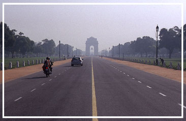 India-Gate-Neu-Delhi-Indien-F679