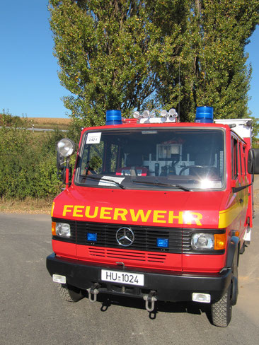 Das ist das Gefährt. Nähere Infos gibt es auf der neu gestalteten Seite der Feuerwehr SChöneck: www.feuerwehr-schoeneck.de