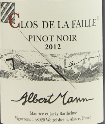 le clos de la faille est une parcelle d’un hectare exclusivement exploitée par le domaine Albert Mann. Seul le pinot noir y est planté et l’environnement y est protégé. La géologie complexe de cette parcelle est le résultat de plusieurs sédimentations.