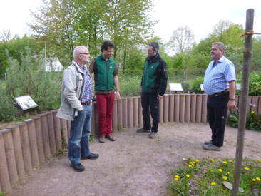 Besichtigung des Naturerlebnisgartens