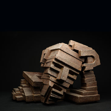 Skulptur "Am Boden" von Andreas Rimpel, 2016, Gusseisen, 52x60x60cm