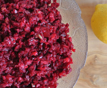 Salat aus roher Roter Bete mit Apfel auch für Thermomix