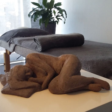 Espace de détente pour les soins de réflexologie plantaire, Chi Nei Tsang, massages et soins énergétiques