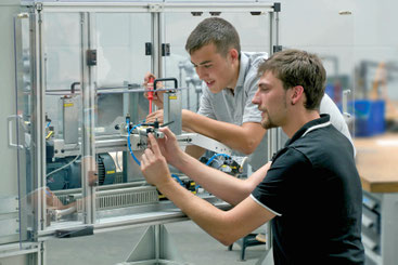 Als Teil der prosperierenden Metropolregion Stuttgart hat der Landkreis Göppingen Fachkräften einiges zu bieten. Foto: djd/Landratsamt Göppingen/MAG