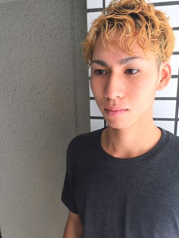 横浜の無責任美容師☆奥条勇紀☆ブリーチをしている髪の毛にはパーマがかからないと思っているあなたへ