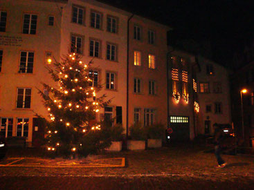 Ein Chlauser-Weihnachtsbaum an der Brunngasse, 2008