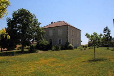 Die Süd-West-Ansicht unseres Hauses