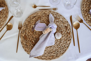 Mietmöbel, Würzburg, Tisch, Stühle, Verleihservice, mieten, leihen, ausleihen, Hochzeit, freie Trauung, Aschaffenburg, Schweinfurt, Nürnberg, Rothenburg, Fulda, Event, Unterfranken, Franken, Bayern, Tischdeko, Hochzeitsdeko, Goldbesteck, Besteck mieten