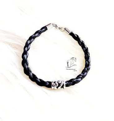 Pferdehaar Armband mit kleiner antiker Hülse aus Edelstahl mit Karabinerverschluss