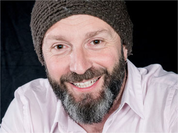 Thomas Weber ist Maler, Sänger und Hypnose-Therapeut. Bild: zvg