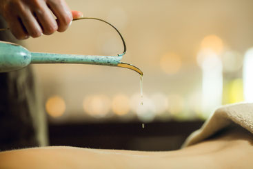 Ayurvedische Warmölmassage in der Nähe Wilmersdorf-Friedenau