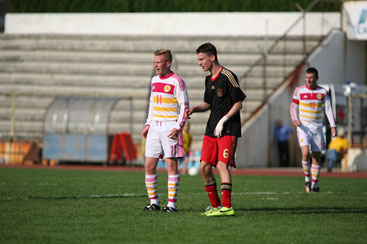 Frederic Heinze, (rechts) hier im Spiel gegen Schottland.