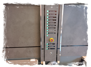 Zentrales Steuertableau für die Maschinenwerkbank