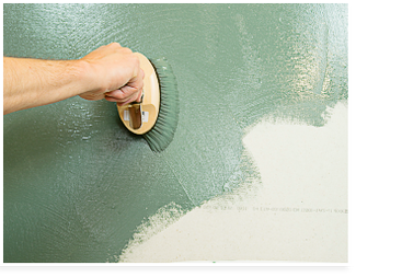 Wandfarben pigmentieren: auftragen der pigmentierten Wandfarbe