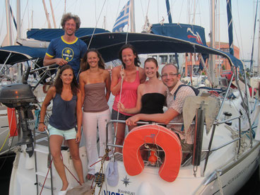 Die braungebrannte Crew