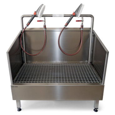 Boot washing with splash guard