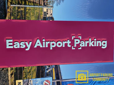 weeze flughafen parken