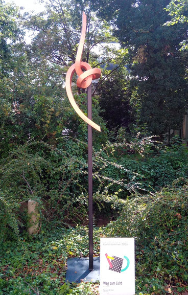 Skulptur "Weg zum Licht" von Markus Brinker beim Kunstsommer Bad Wörishofen 2026