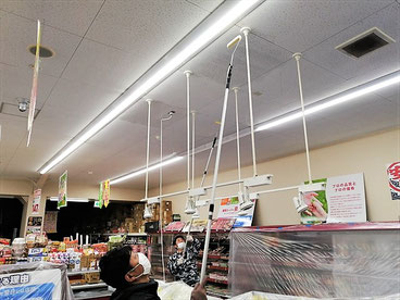 防カビ剤コーティング作業中