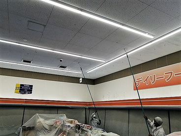防カビ剤コーティング作業中
