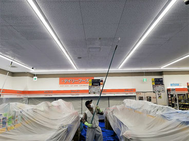 防カビ剤コーティング施工中