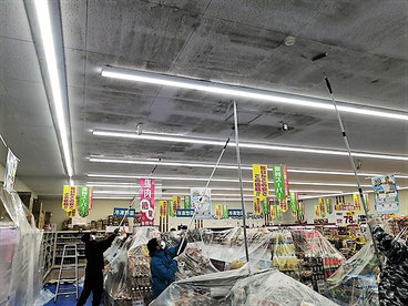 カビ除去作業中