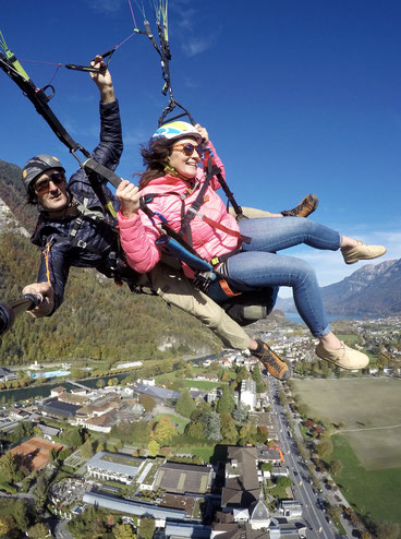 tamara linde, blog, out of the comfortzone, paragliding, interlaken, zwitserland, reis van geluk