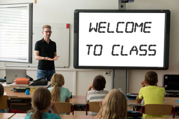 Lehrer vor Klasse