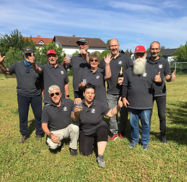 Das Oberliga-Team des TC St.Leon (von links nach rechts): Harald, Jürgen (hinten), Michael M. (vorn), Christoph (hinten), Yvonne (vorn), Simone (Mitte), Sascha, Ralf, Michael v.D.