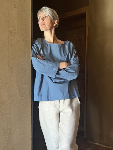 BLUSE / blau
