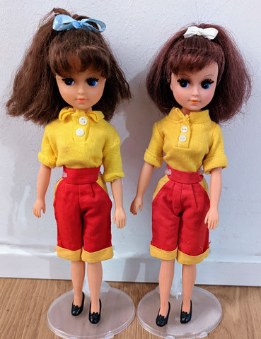 Middle brown hair of first edition Bermuda Fleur (left) and reddish chestnut brown hair of second edition Bermuda Fleur.
