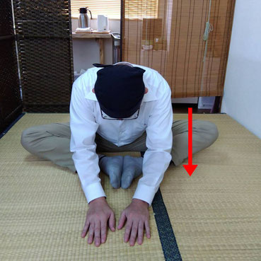 股関節を伸ばす