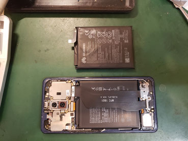 バッテリーを入れ替えて組戻したMATE10PRO