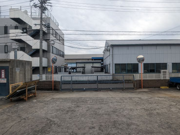 テント造製品置き場：工事前