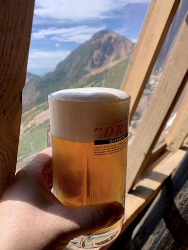 ジョッキはDRYですが中身は8Peaksの地ビールです