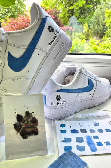 heren nikes afgestemd op pak, kostuum