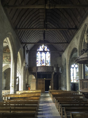 Bild: Mittleres Kirchenschiff in der Église Saint-Sulpice de Fourgères in Fourgères