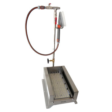 Lave-chaussures avec bassine 