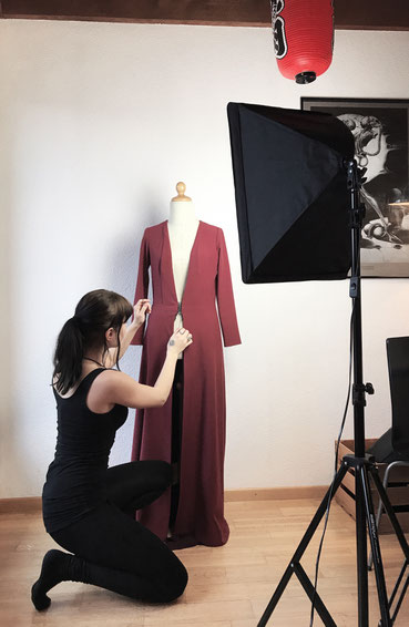 image: nina luca, ninaluca, costume designe, costume designer, cosplayer, swiss cosplayer, schweizer cosplayer, wood corset, elven cosplay, swiss designer, swiss fashion design