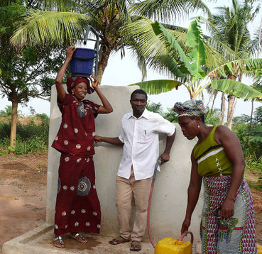 Brunnen im Dorf Kpalimè in Togo