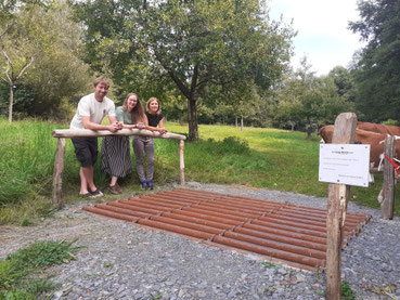 Fabian Brunsmeier (Heesfelder Mühle e.V.) mit Friederike Bönnen und Susanne Neumann (Regionalmanagement OADV)