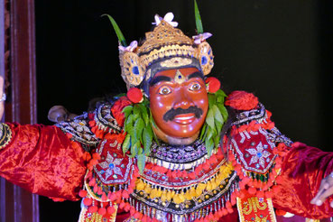 Traditioneller Tanz im Königspalast in Ubud.